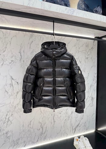 Moncler m