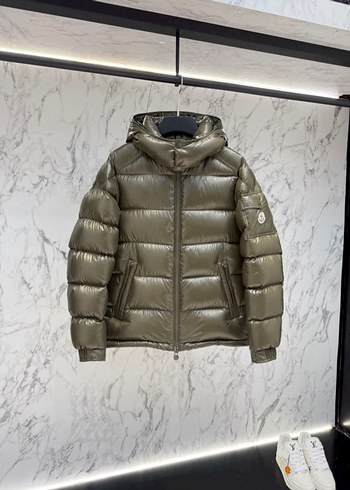 Moncler m