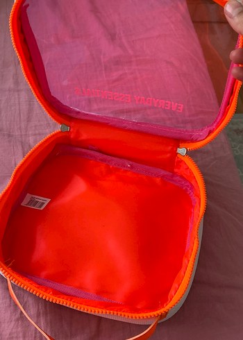 Pembe Kadın Makyaj Çantası Fermuarlı - Görsel 2