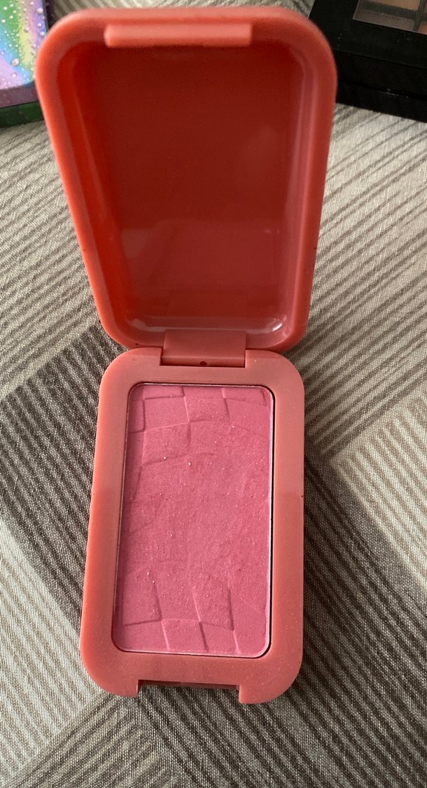 NYX Buttermelt Pastel Pembe Allık - Görsel 2