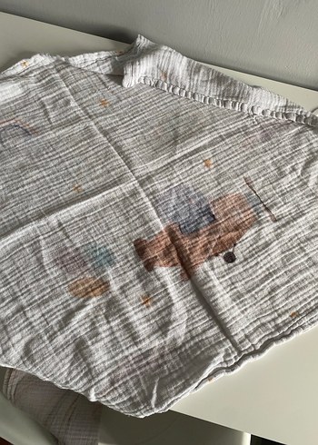 Nakışlı Gri Keten Çocuk Battaniyesi - Görsel 4