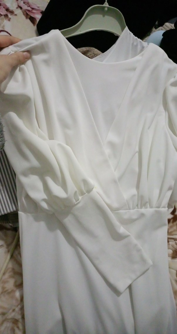 Beyaz V Yaka Drapeli Hamile Midi Elbise - Görsel 2