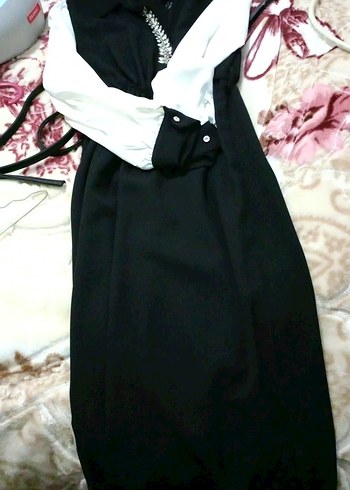 Düğmeli Siyah Beyaz Uzun Kollu Kadın Elbise - Görsel 2