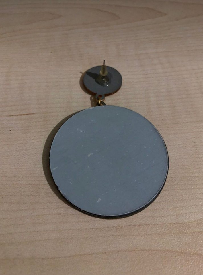 Altın Renkli Mini Tokalı Küpe - Görsel 2