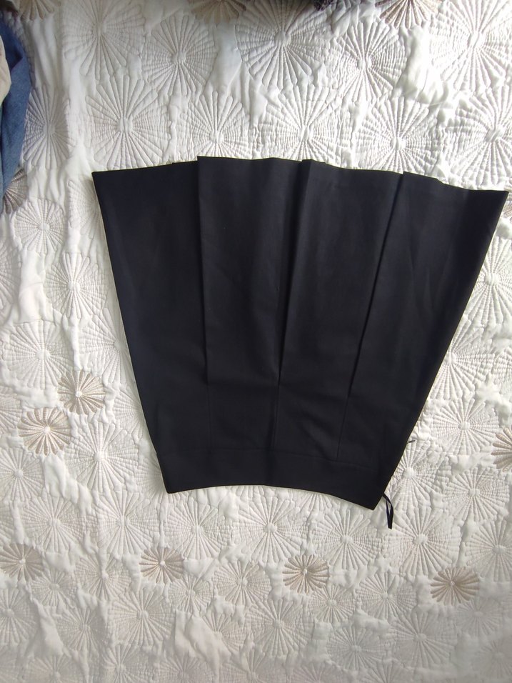 Siyah Pilili Midi Etek - Görsel 2