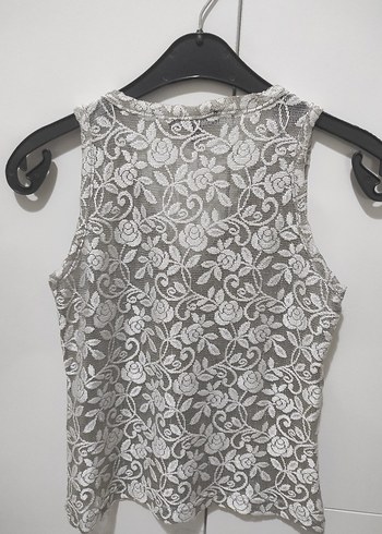 Gri Dantel V Yaka Kolsuz Kadın Bluz - Görsel 3