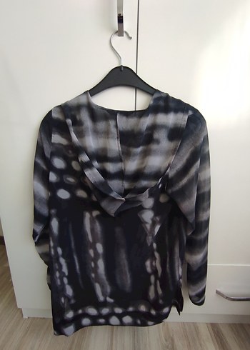 Gri Batik Desenli Kadın Gömlek - Görsel 3