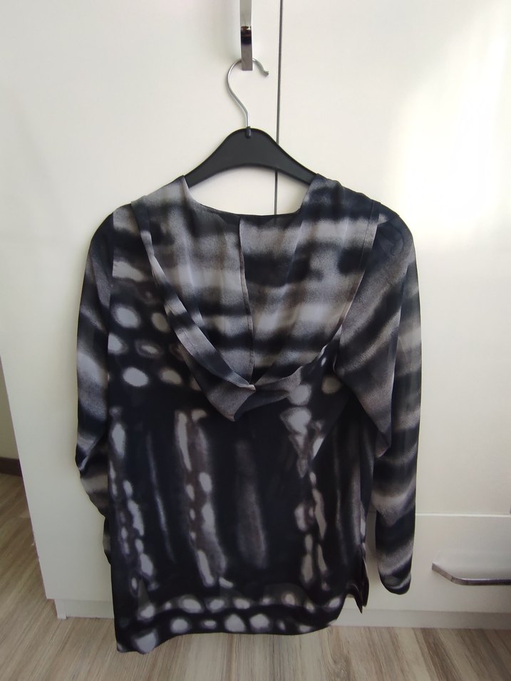 Gri Batik Desenli Kadın Gömlek - Görsel 3