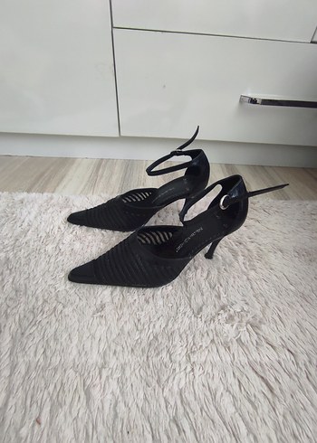 Siyah Deri Tokalı İnce Topuklu Kadın Ayakkabı - Görsel 3