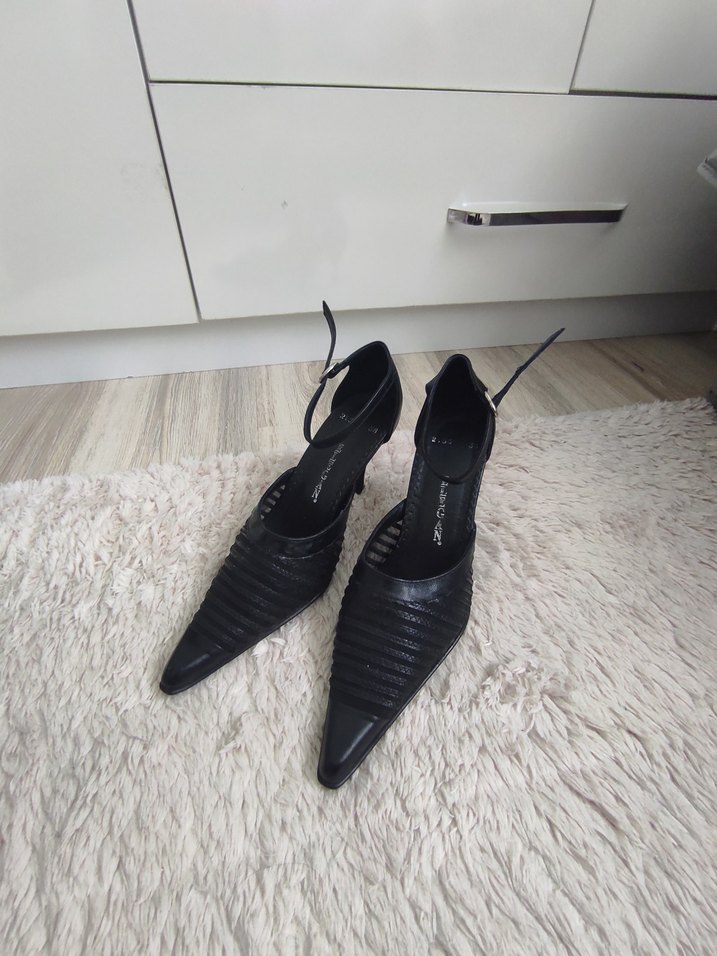 Siyah Deri Tokalı İnce Topuklu Kadın Ayakkabı - Görsel 2