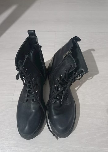 Siyah Deri Kadın Punk Botlar - Görsel 2