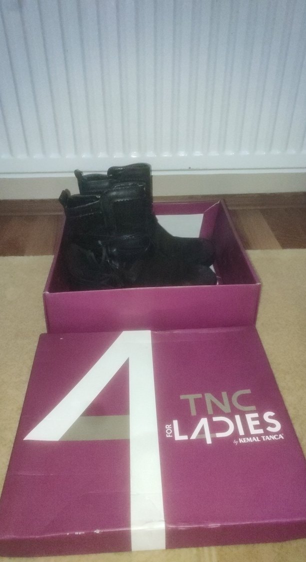 Siyah Süet Tokalı Gotik Kadın Botu - Görsel 2