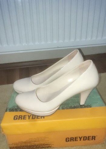 Beyaz Stiletto Topuklu Kadın Ayakkabı - Görsel 4