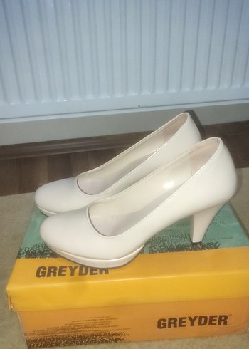 Beyaz Stiletto Topuklu Kadın Ayakkabı - Görsel 3