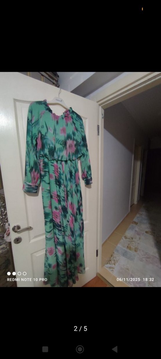 Uzun Kollu, V Yakalı, Pilili Bohem Elbise - Görsel 2