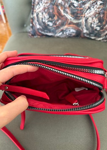 Kırmızı Deri Fermuarlı Kadın Çanta - Görsel 2