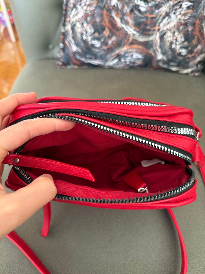 Kırmızı Deri Fermuarlı Kadın Çanta - Görsel 2
