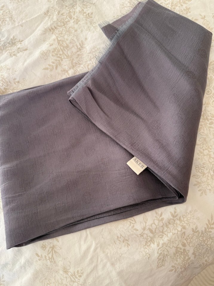 Gri Kadın şal - Görsel 2