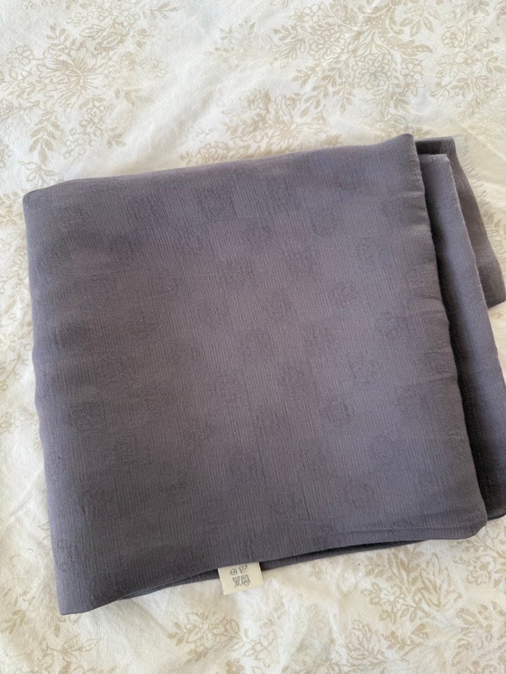 Gri Kadın şal - Görsel 4