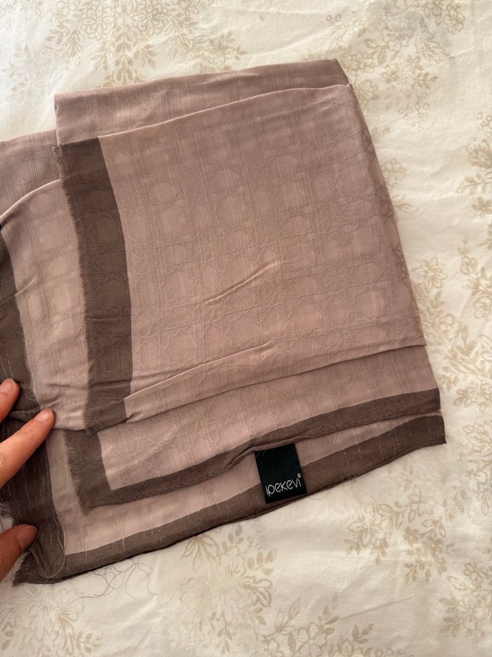 Bej Bohem Tarzı Kadın Şal - Görsel 3