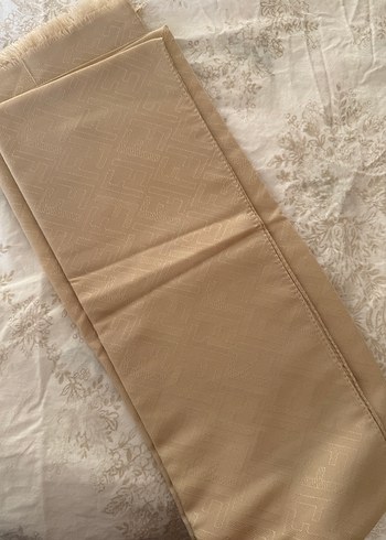 Bej Kadın Şal, Dökümlü, Sentetik Kumaş - Görsel 3