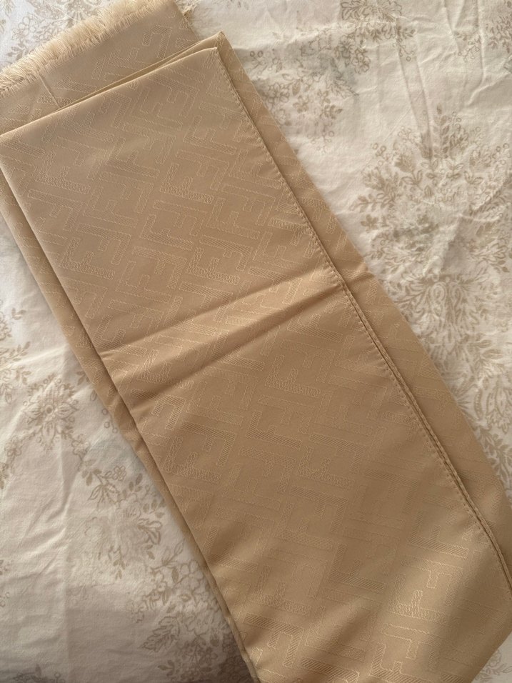 Bej Kadın Şal, Dökümlü, Sentetik Kumaş - Görsel 3