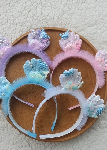 Renkli Payetli ve İşlemeli Çocuk Taçları - Görsel 2