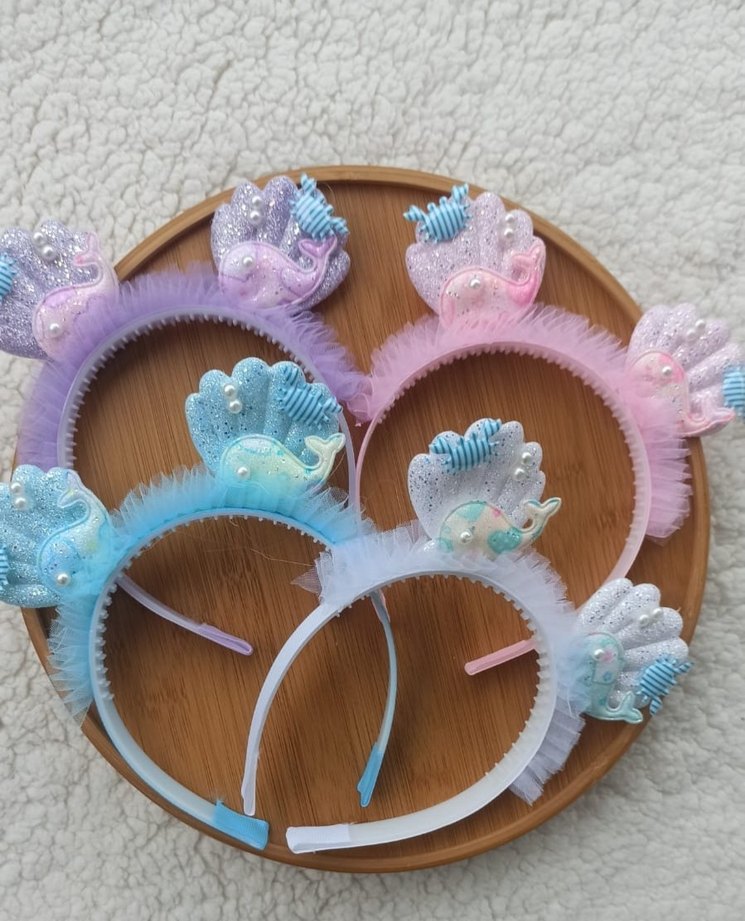 Renkli Payetli ve İşlemeli Çocuk Taçları - Görsel 2