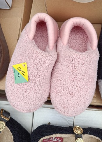 Beyaz Dolgulu Kadın Ev Terliği - Görsel 3