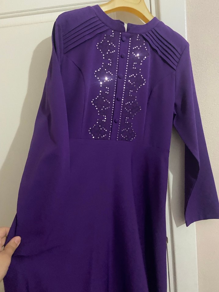 Düğmeli Mor Uzun Kadın Elbise - Görsel 4