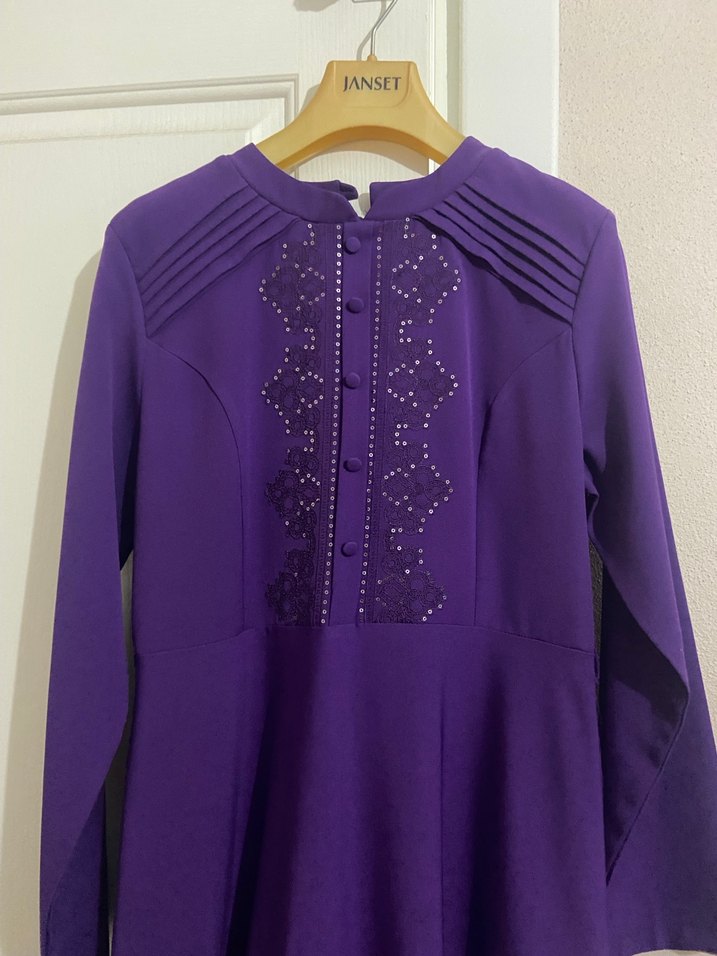 Düğmeli Mor Uzun Kadın Elbise - Görsel 2