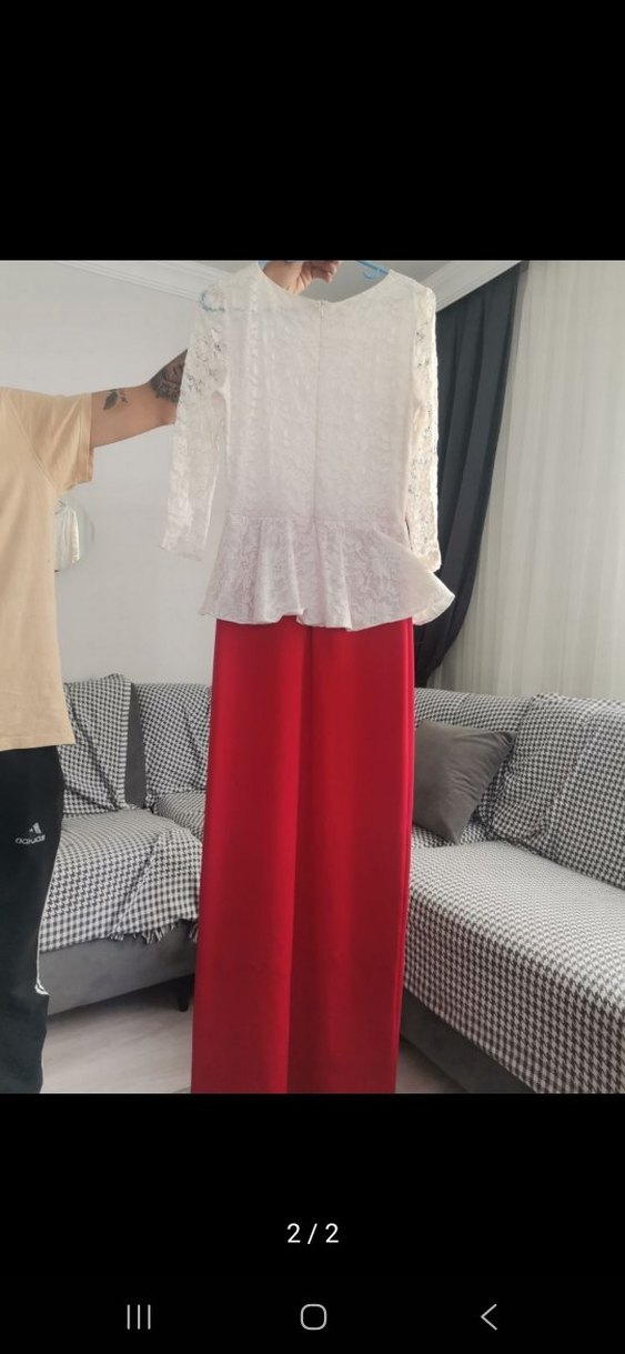 Beyaz Dantel Detaylı Kırmızı Uzun Elbise - Görsel 2