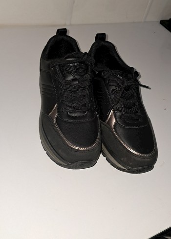 Siyah Bağcıklı Kadın Spor Ayakkabı - Görsel 4