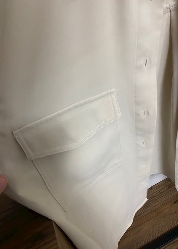 Bej Düğmeli Kolsuz Kadın Gömlek - Görsel 3