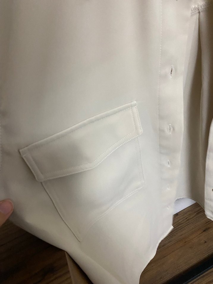 Bej Düğmeli Kolsuz Kadın Gömlek - Görsel 3