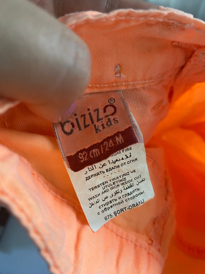 Düğmeli Parlak Turuncu kız Şort - Görsel 3