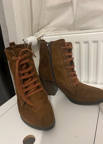 Kahverengi Süet Bağcıklı Kadın Bot - Görsel 3