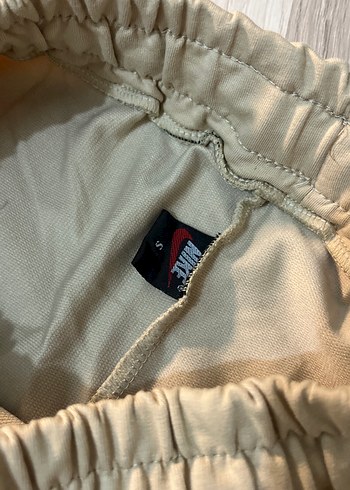 Nike Bej Rahat Kesim Erkek Şort - Görsel 3