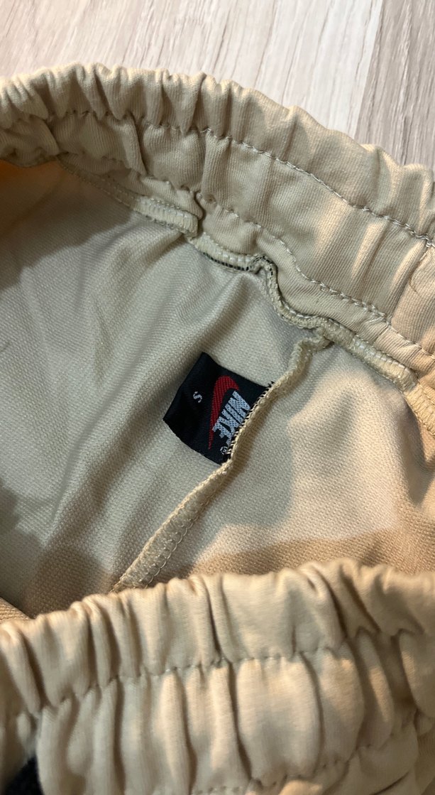 Nike Bej Rahat Kesim Erkek Şort - Görsel 3