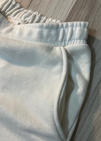 Beyaz Midi Şort - Görsel 4