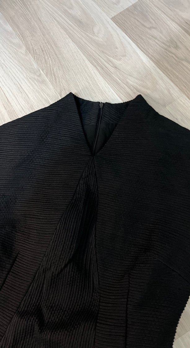 Siyah Pilili Dar Yakalı Midi Elbise - Görsel 2