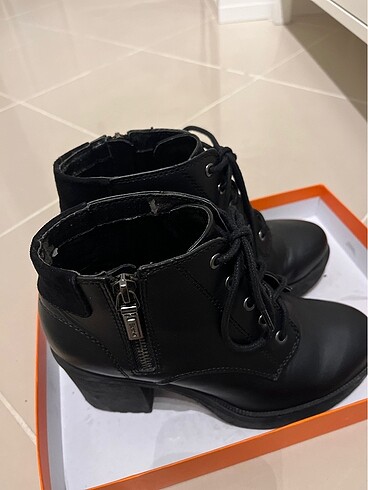 37 Beden bershka topuklu bot