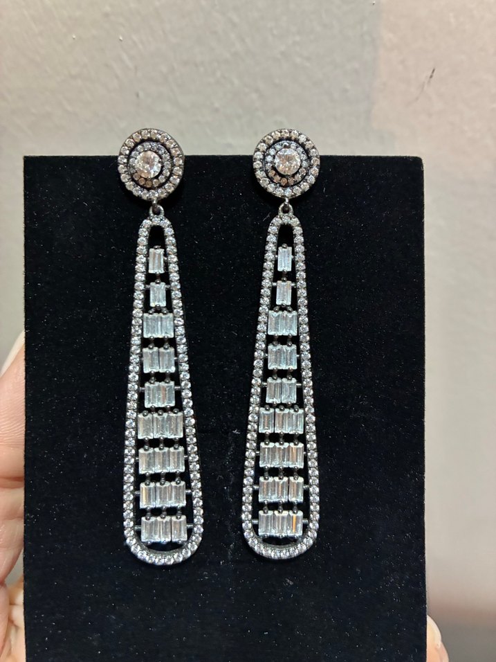 Kristal taşlı küpe - Görsel 3