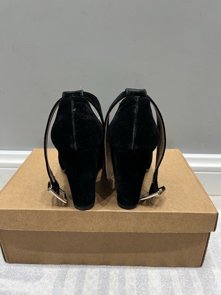 Siyah Süet Tokalı Topuklu Kadın - Görsel 4