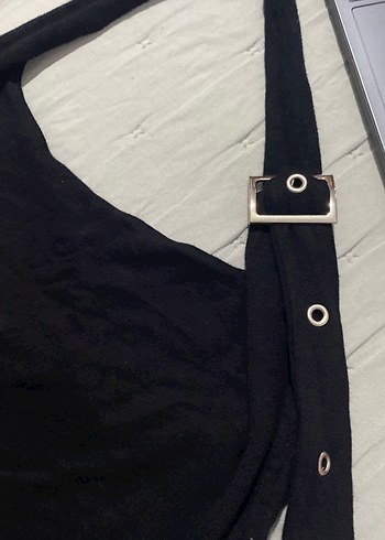 Kadın Siyah bluz omuzdan takmalı - Görsel 2