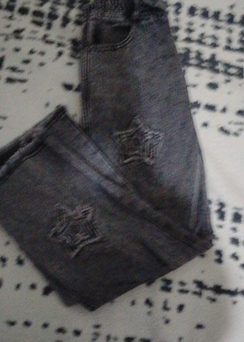 Kemer Detaylı Gri Kız Çocuk Kot Pantolon - Görsel 2