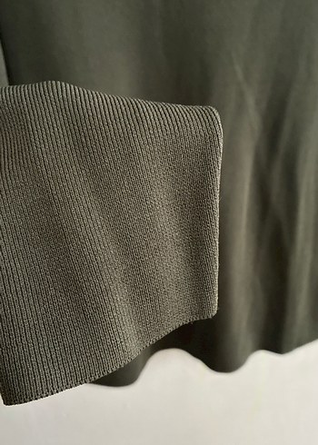 Pul İşlemeli Siyah V Yaka Uzun Kollu Bluz - Görsel 4