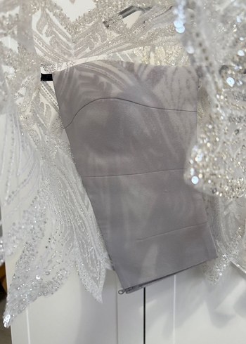 Beyaz Drapeli Straplez Uzun Abiye Elbise - Görsel 5