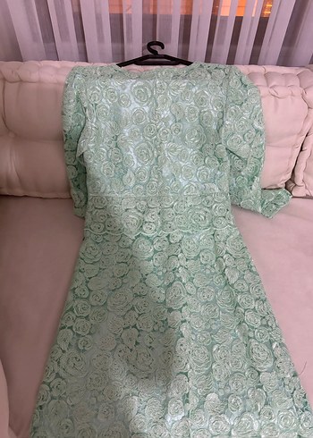 Yeşil Nakışlı Uzun Dantel Kadın Elbise - Görsel 4