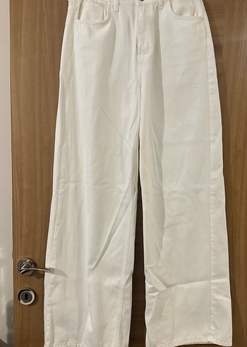 Kadın Beyaz Midi Boy Geniş Kesim Kot Pantolon - Görsel 4